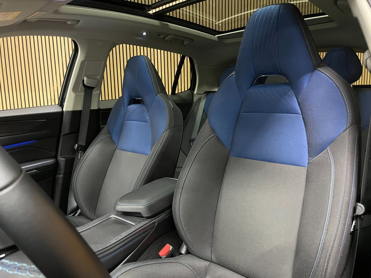 Vehicle Image 37