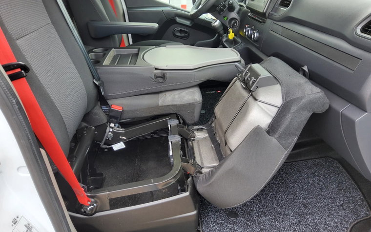 Vehicle Image 21