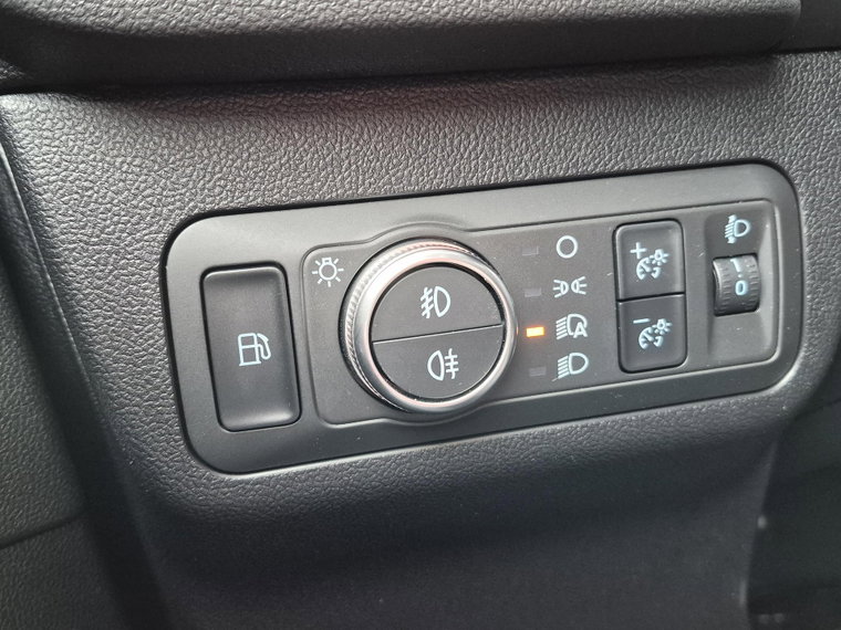 Vehicle Image 28