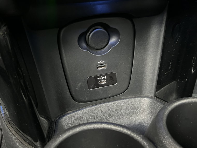 Vehicle Image 25
