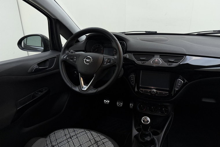 Vehicle Image 17