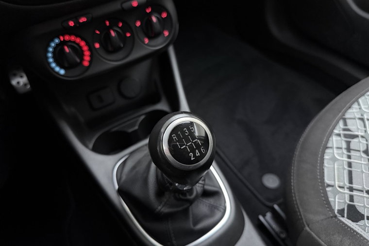 Vehicle Image 22