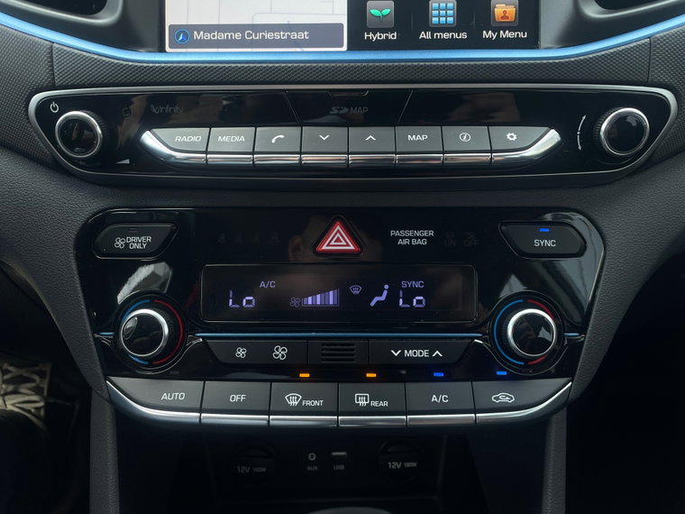 Vehicle Image 16