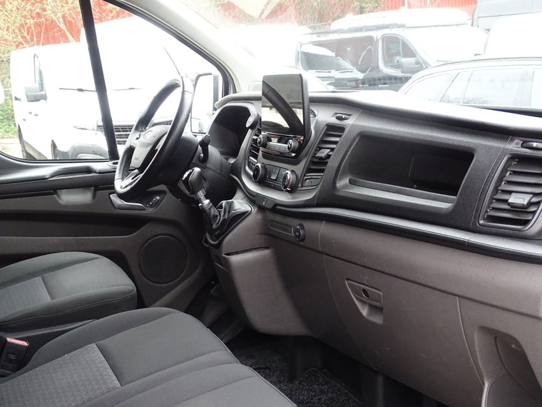 Vehicle Image 21