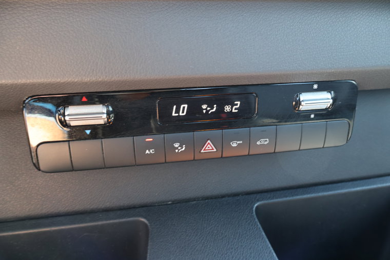 Vehicle Image 27