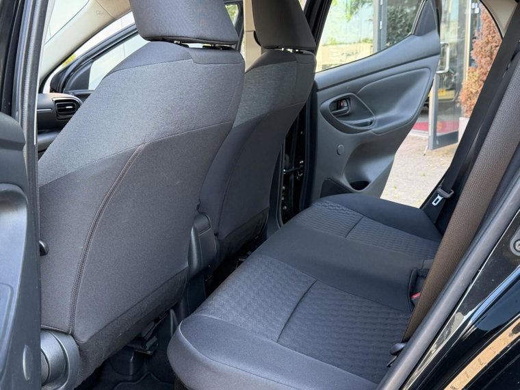 Vehicle Image 22