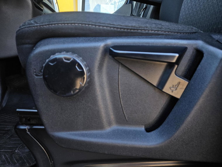 Vehicle Image 33
