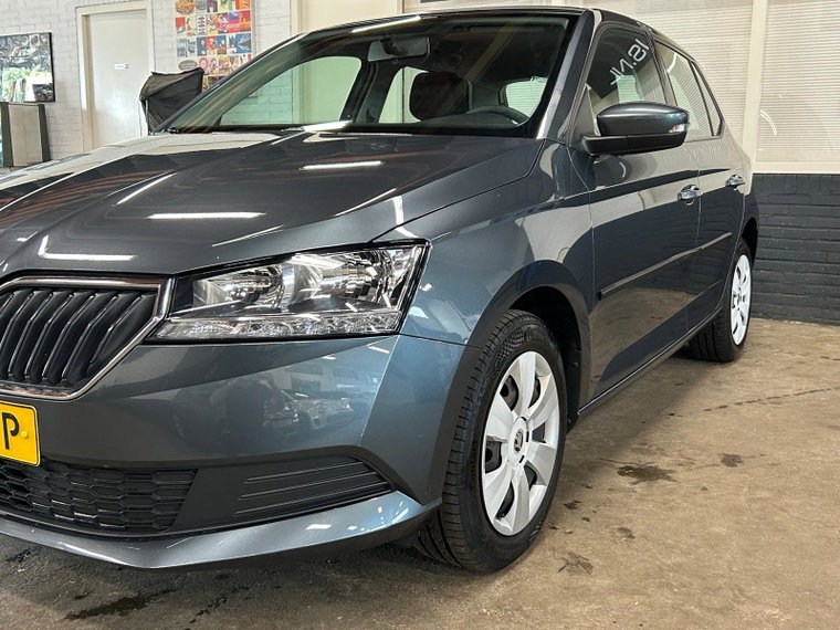 Vehicle Image 19