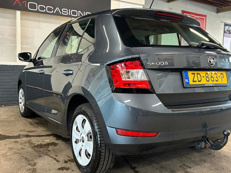 Vehicle Image 22
