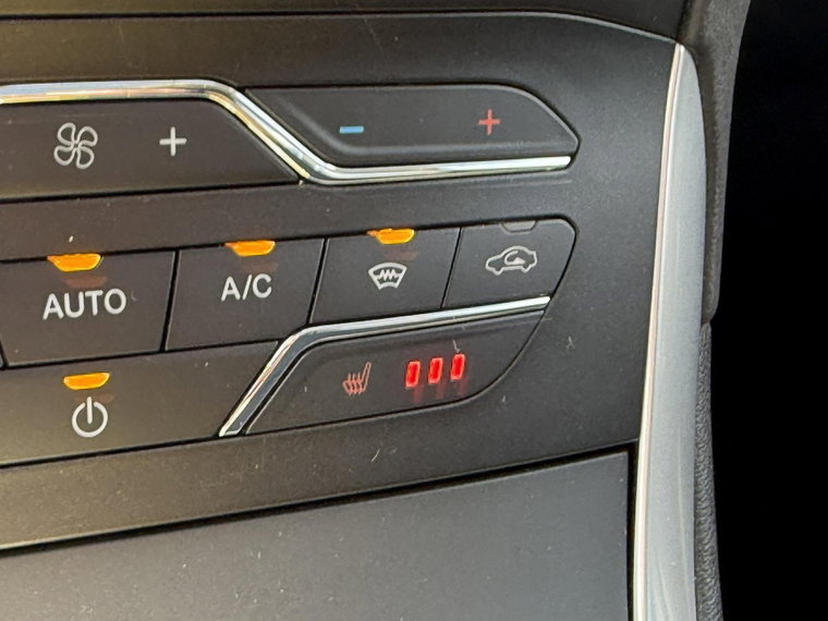Vehicle Image 27