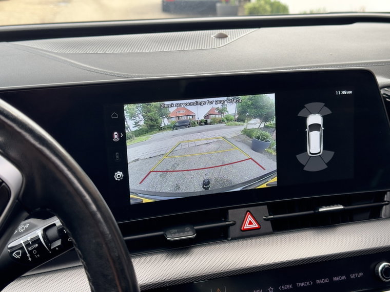 Vehicle Image 14
