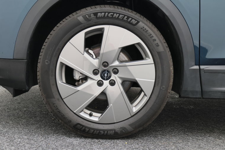 Vehicle Image 23