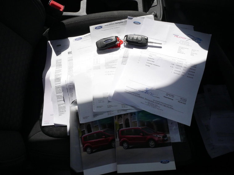 Vehicle Image 16