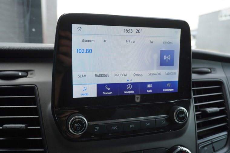 Vehicle Image 11