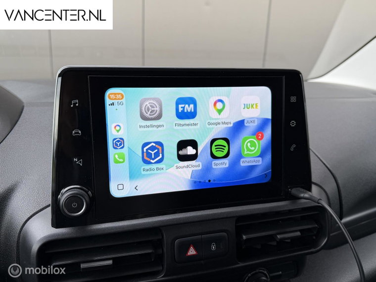 Vehicle Image 12