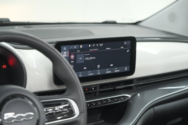 Vehicle Image 30