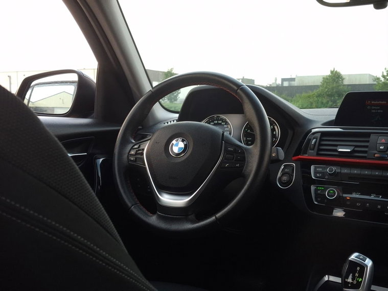 Vehicle Image 52