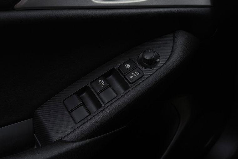 Vehicle Image 32