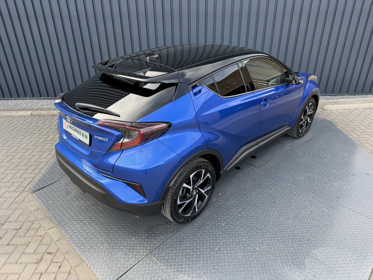 Vehicle Image 10