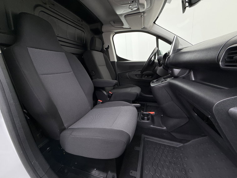 Vehicle Image 31