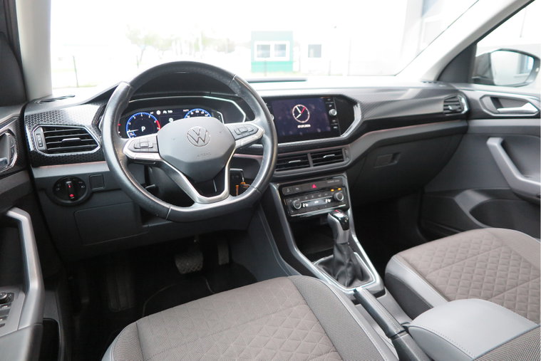 Vehicle Image 19