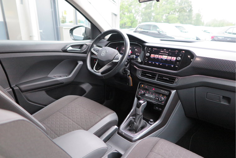 Vehicle Image 30