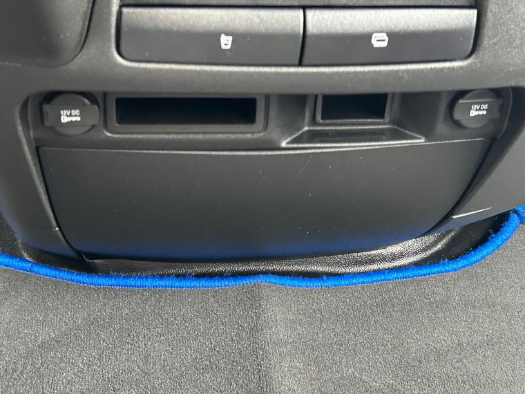 Vehicle Image 28