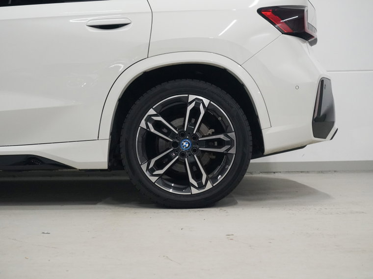 Vehicle Image 37