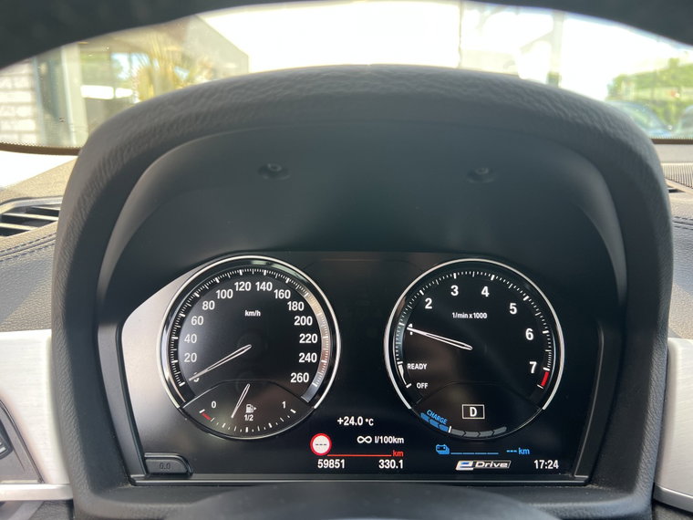 Vehicle Image 24
