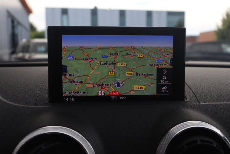 Vehicle Image 19