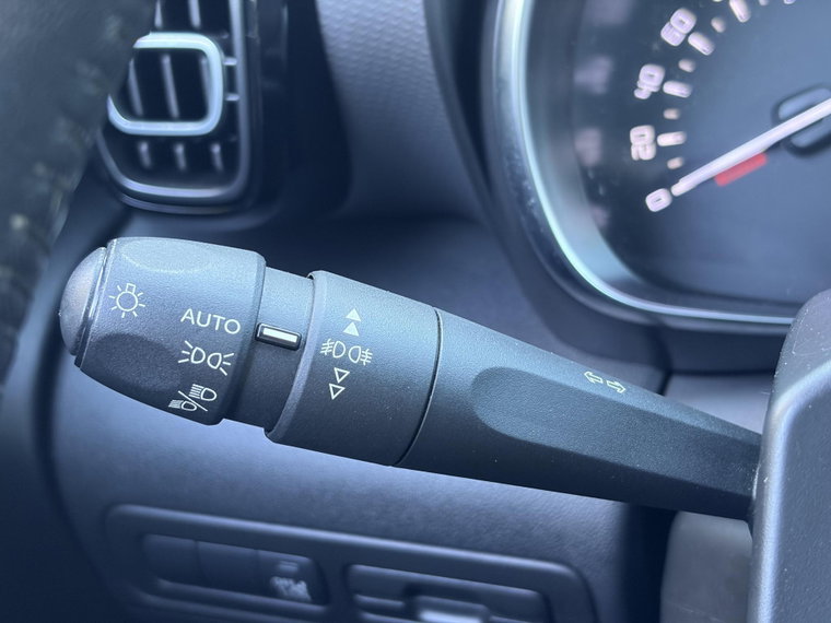 Vehicle Image 26