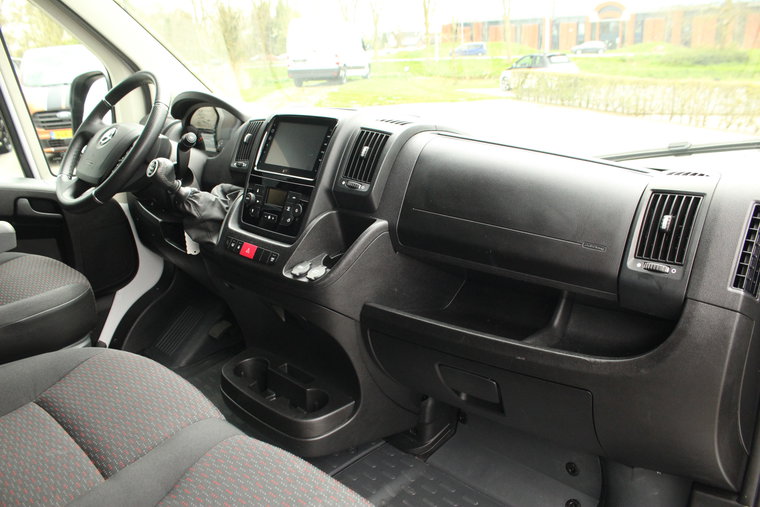 Vehicle Image 15