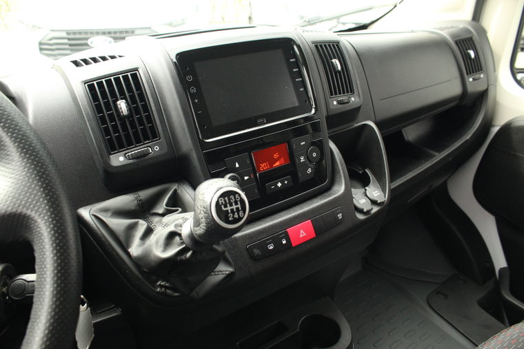 Vehicle Image 24