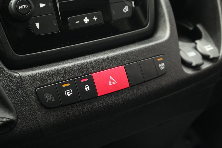 Vehicle Image 27