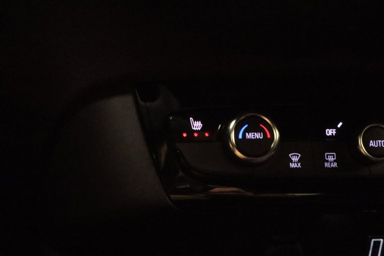 Vehicle Image 23