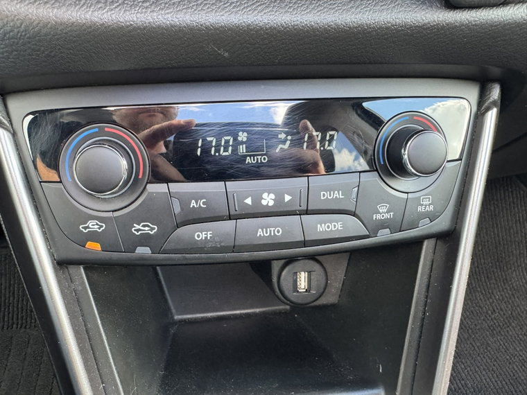 Vehicle Image 37