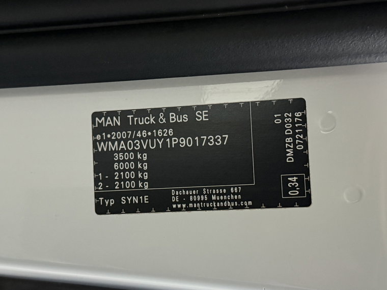 Vehicle Image 25