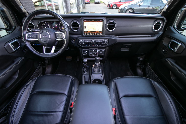 Vehicle Image 18