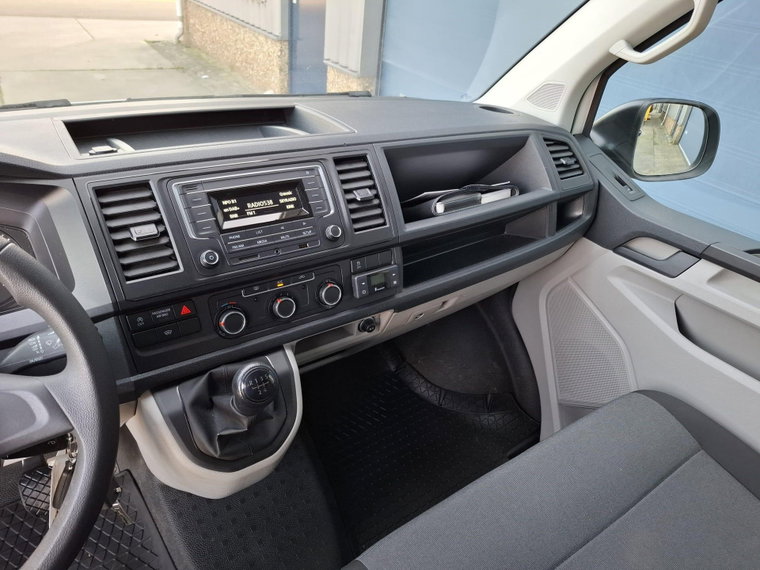 Vehicle Image 26