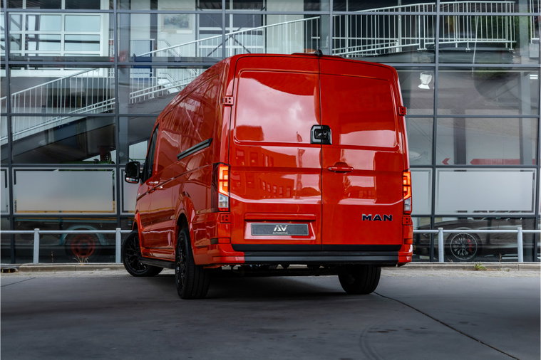 Vehicle Image 8
