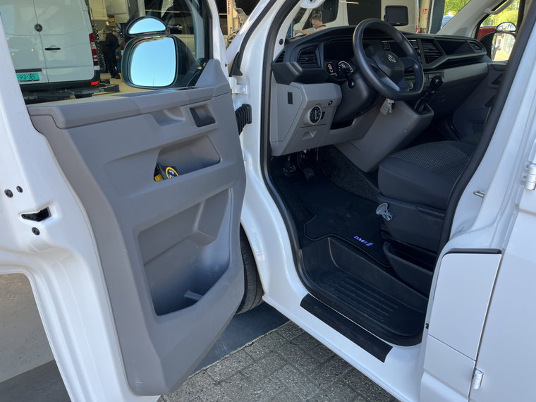 Vehicle Image 27