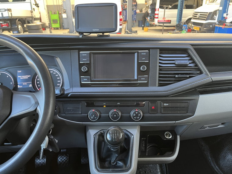 Vehicle Image 36