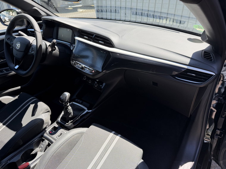 Vehicle Image 38