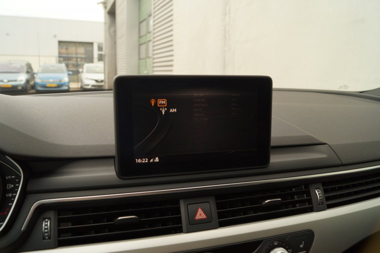 Vehicle Image 18