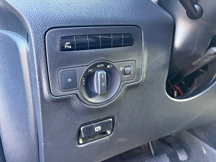 Vehicle Image 27