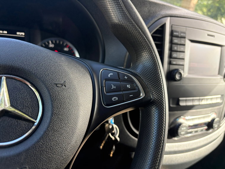Vehicle Image 29