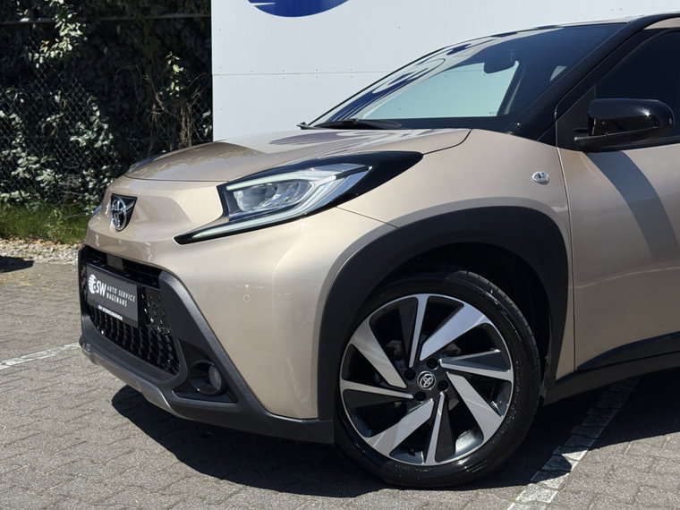 Vehicle Image 30