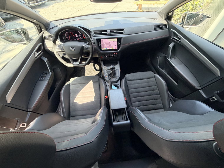 Vehicle Image 32