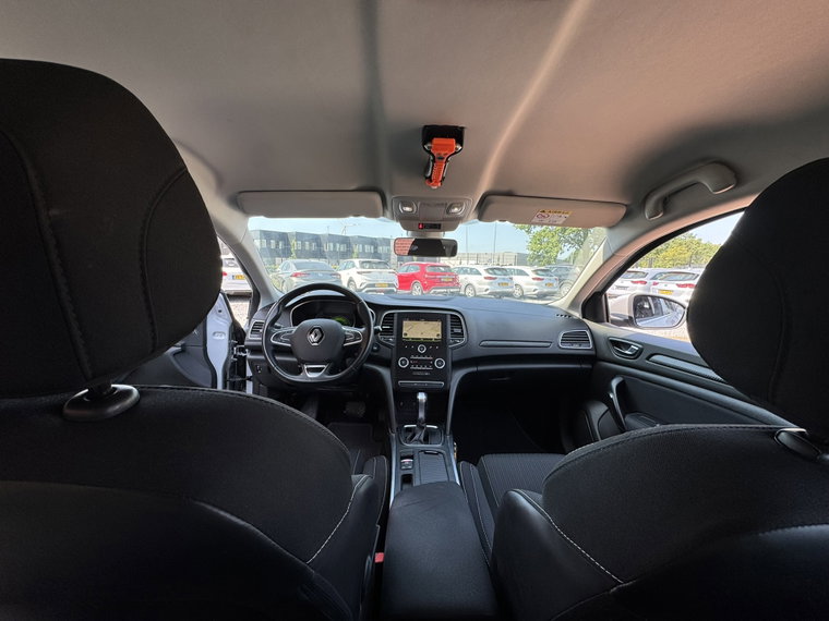 Vehicle Image 25