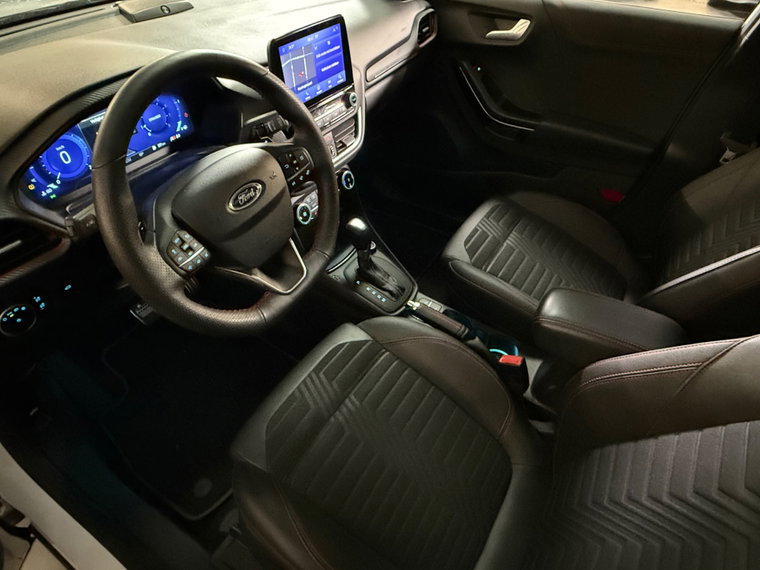 Vehicle Image 14